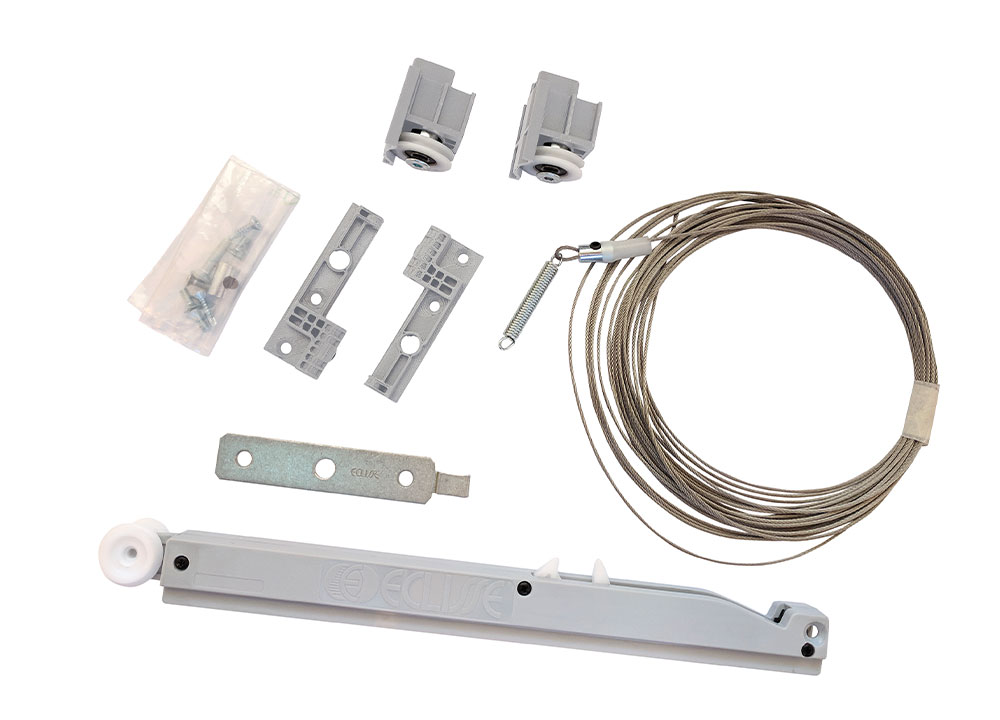 Double door coordination for sliding pocket doors without jambs